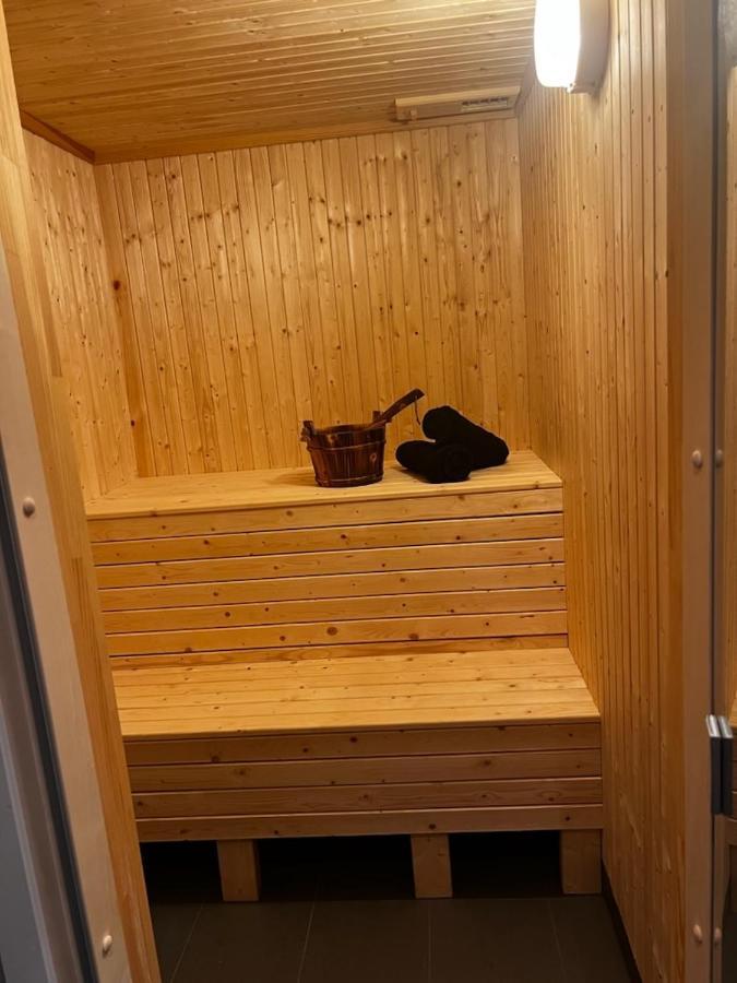 Exclusive Funkis Cabin, Lake View, Rooftop Terrace, Jacuzzi, Sauna, Close To Golf And Alpine ヴラダル エクステリア 写真