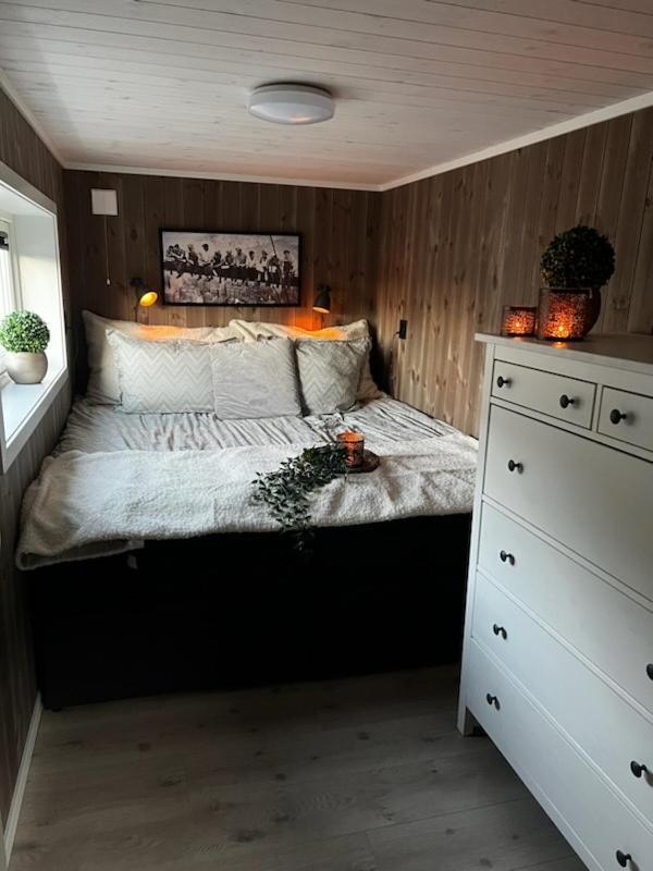 Exclusive Funkis Cabin, Lake View, Rooftop Terrace, Jacuzzi, Sauna, Close To Golf And Alpine ヴラダル エクステリア 写真