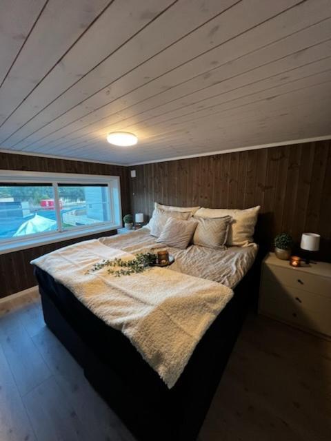 Exclusive Funkis Cabin, Lake View, Rooftop Terrace, Jacuzzi, Sauna, Close To Golf And Alpine ヴラダル エクステリア 写真